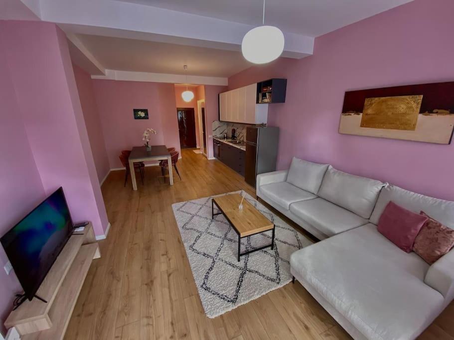 Coral Apartment - City Center Tirana Exteriör bild
