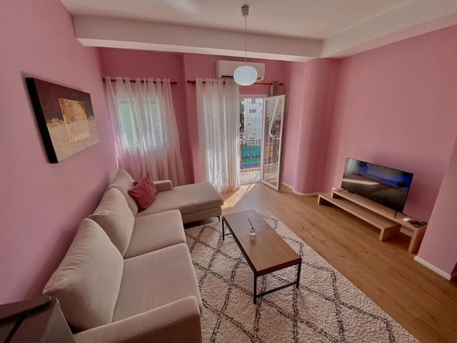 Coral Apartment - City Center Tirana Exteriör bild